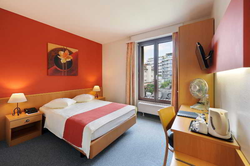 Hotel Aulac Lausanne Exterior photo